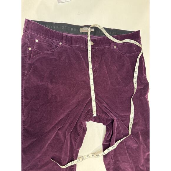 Torrid Bombshell Skinny Corduroy Pants Burgundy 46" * 29" High Rise Plus Sz 28T - Picture 6 of 11
